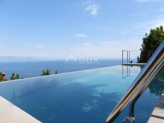 OPATIJA, LOVRAN – luxuriöse Villa mit wunderschönem Blick auf das Meer, einem Swimmingpool und einer