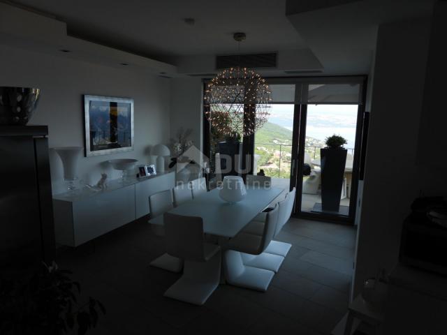 LOVRAN - luxury villa with beautiful sea views, swimming pool and garden of 500m2