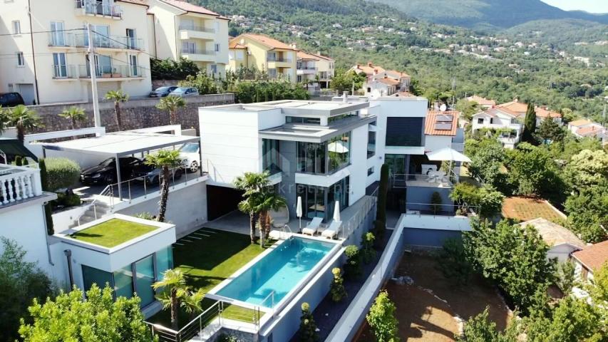 OPATIJA, LOVRAN – luxuriöse Villa mit wunderschönem Blick auf das Meer, einem Swimmingpool und einer