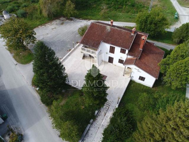 House Oprtalj, 333,39m2