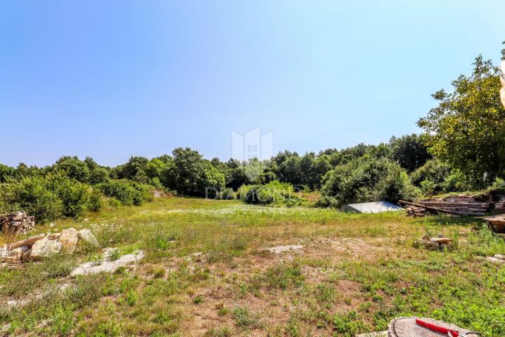 Land Rovinj, 2.075m2