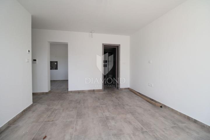 Apartment  Marinići, Viškovo, 131m2