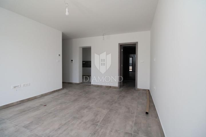 Apartment  Marinići, Viškovo, 131m2