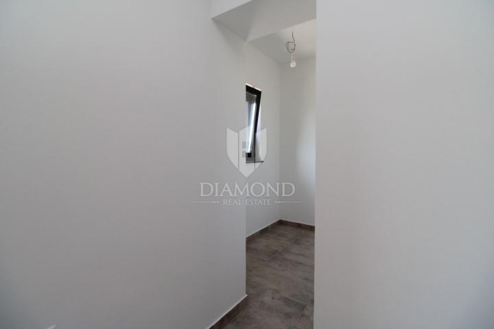 Apartment  Marinići, Viškovo, 131m2