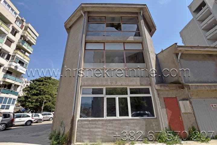 Two business premises in Herceg Novi settlement Topla 2