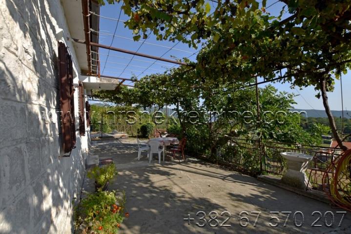 Property with the stone house in Podi Herceg Novi