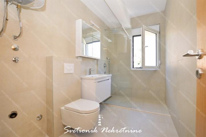 Apartments for sale in Herceg Novi - Luxurious three-bedroom apartment located i