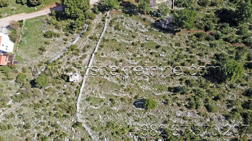 Land with an open view of the sea and the city of Herceg Novi