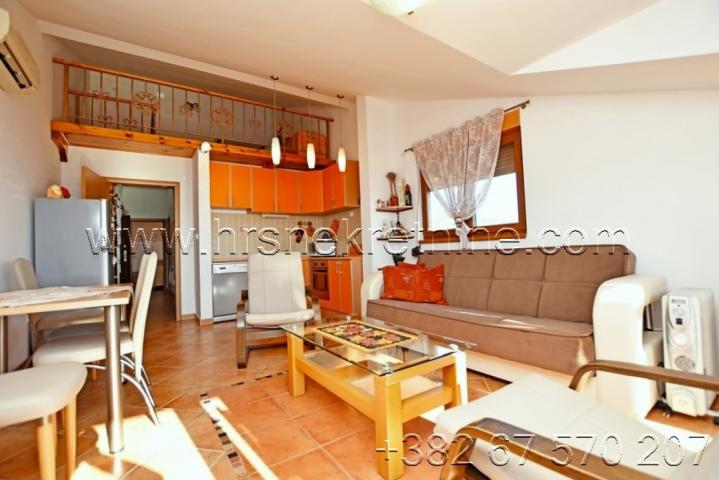 Apartment in a new building with garage in Bijela Herceg Novi