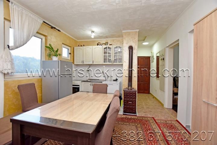 Two small houses in Topla Herceg Novi