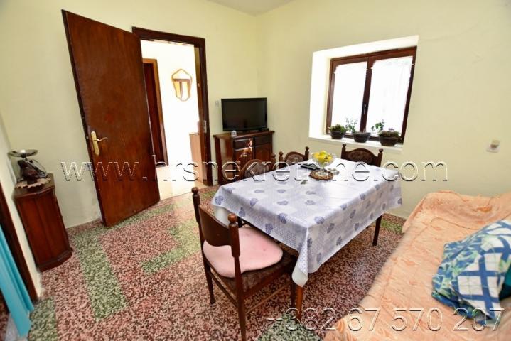 Property with the stone house in Podi Herceg Novi