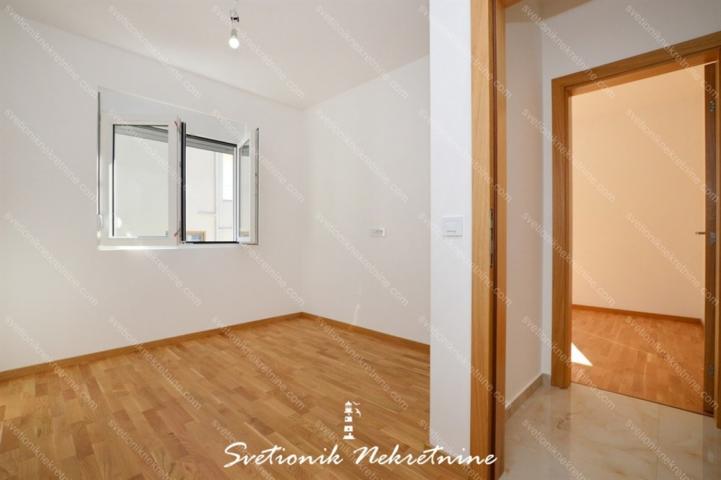 Apartments for sale in Herceg Novi - Luxurious three-bedroom apartment located i