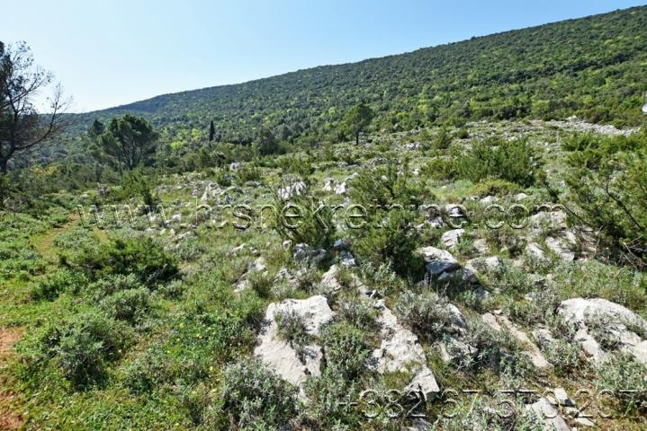 Land with an open view of the sea and the city of Herceg Novi