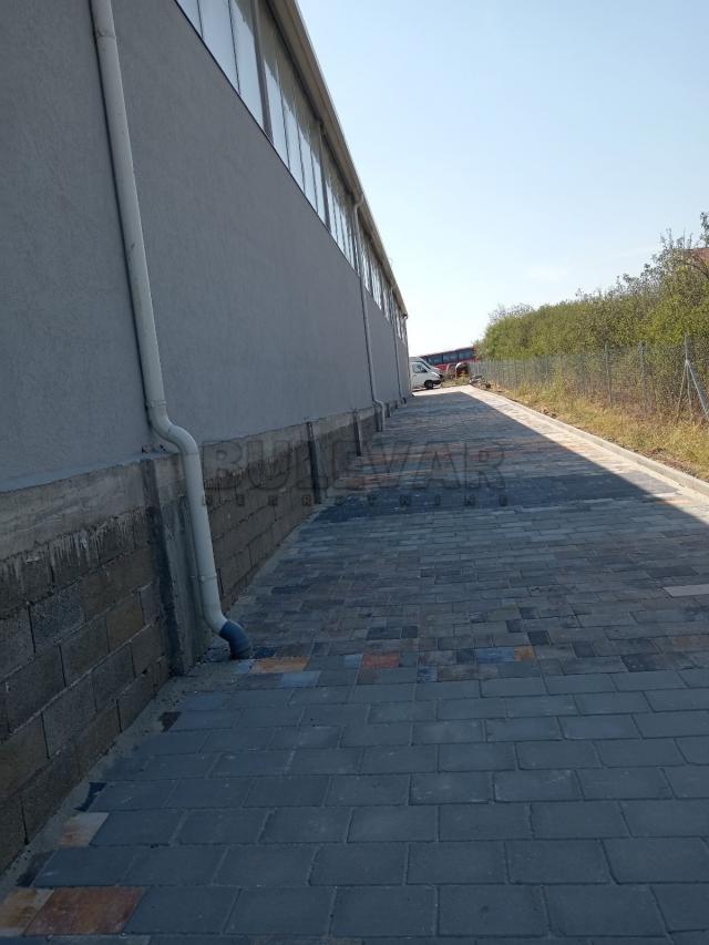 Izdaje se hala na Mramorskom brdu, 400m2!