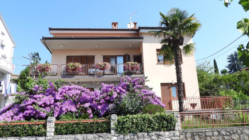 OPATIJA, LOVRAN - Doppelhaushälfte mit wunderschönem Blick auf das Meer und die Umgebung