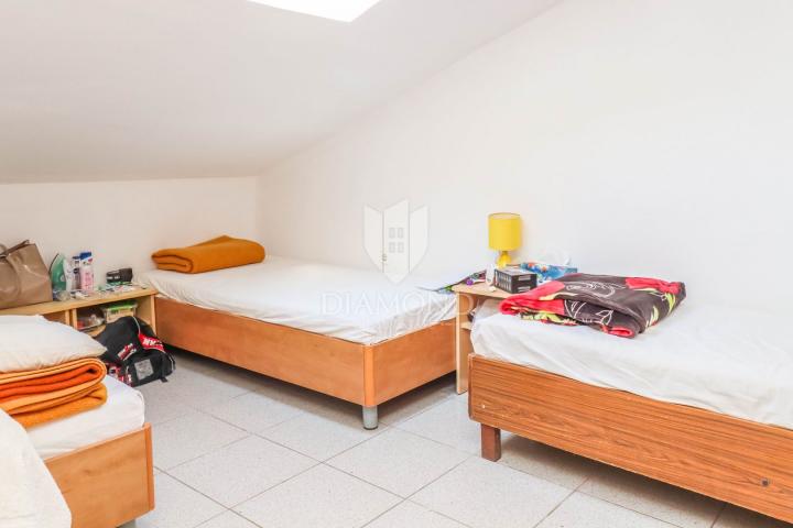 GELEGENHEIT!  Angebot einer geräumigen Wohnung in Rovinj