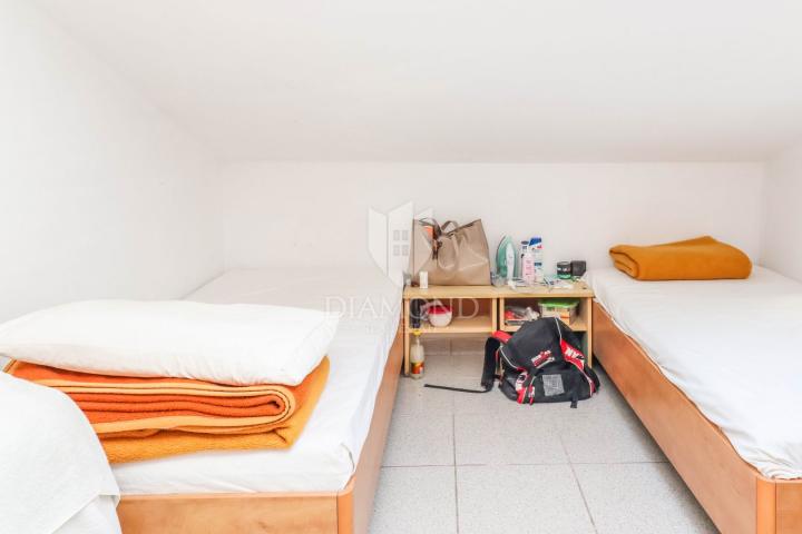 GELEGENHEIT!  Angebot einer geräumigen Wohnung in Rovinj