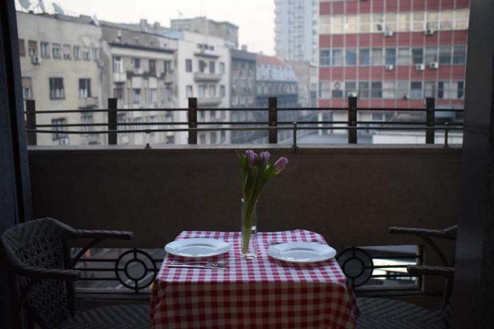 Izdavanje trosobnog stana-Centar, Stari Grad 