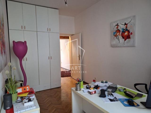 Vračar, poslovni prostor 64m2 ID#8640