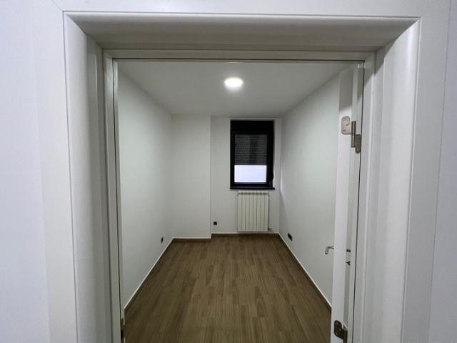 ZEMUN KALVARIJA 70m2 , 30 , 700e