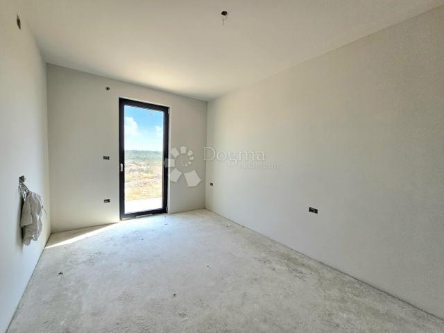 Umag, high-quality new building 10 minutes from the sea