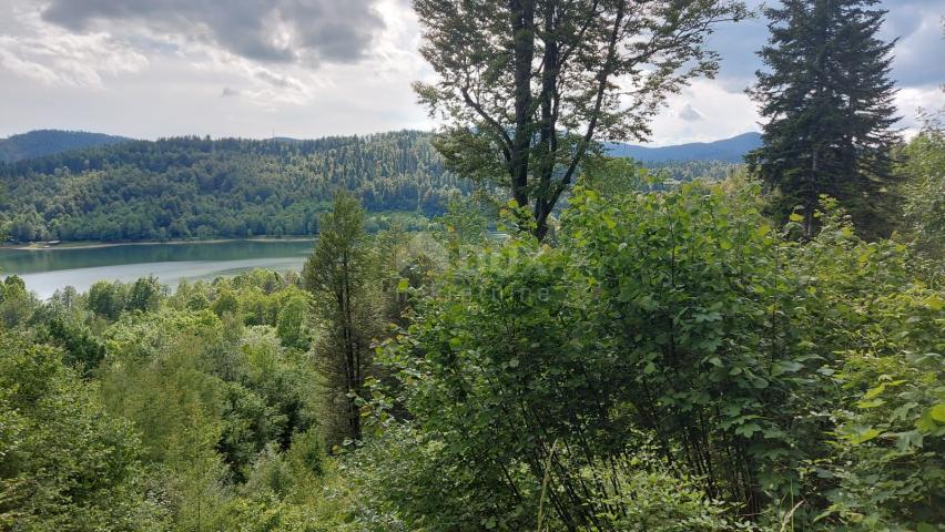 GORSKI KOTAR, FUŽINE – einzigartiges Projekt im Herzen von Gorski kotar, Baugrundstück 3340 m2 mit P