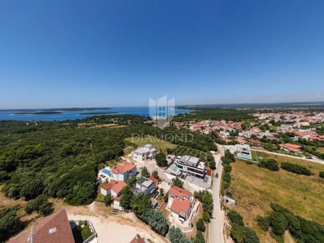 Elegante moderne Villa mit Blick auf das Meer und Brijuni