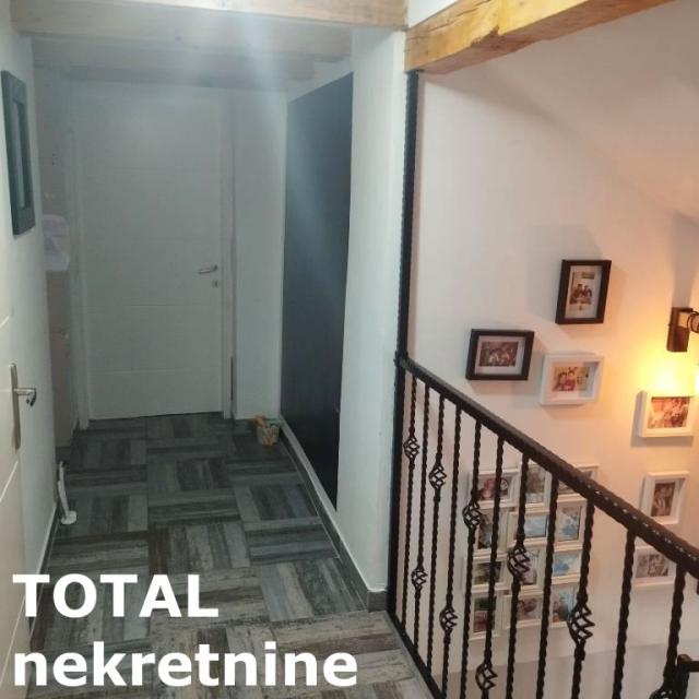 4 Četvorosoban stan NOVI SAD, 154500€