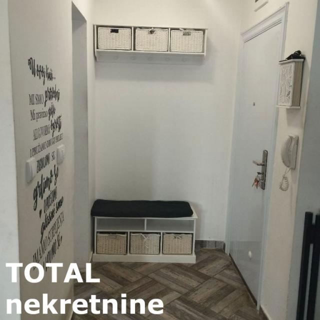 4 Četvorosoban stan NOVI SAD, 154500€