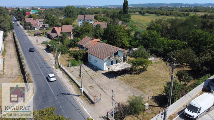 Kuća 350m2, 23 ara, Urovci, Obrenovac – 205 000€