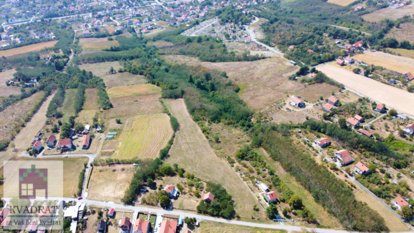 Građevinski plac 90, 87 ari , Obrenovac, Barič - 60 000 €