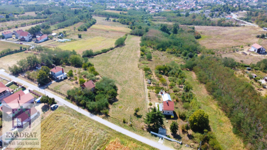 Građevinski plac 90, 87 ari , Obrenovac, Barič - 60 000 €