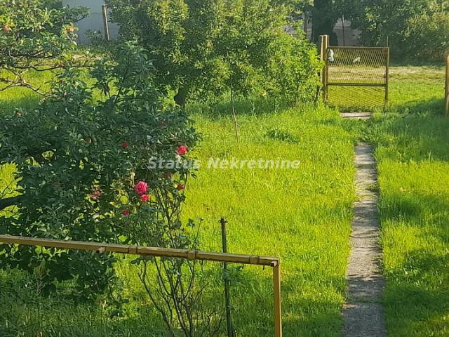 Čerević-Uknjižena Vikendica 49 m2 na Placu 1200 m2 sa Pogledom na Dunav-065/385 8880