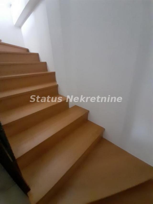 Adice-Uknjižen Namešten Šestosoban stan 170 m2-065/385 8880