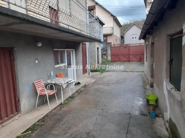 Bukovac-Spratna Porodična kuća 100 m2 na Placu od 780 m2 u Visinskom kraju-065/385 8880