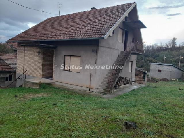 Bukovac-Spratna Porodična kuća 100 m2 na Placu od 780 m2 u Visinskom kraju-065/385 8880