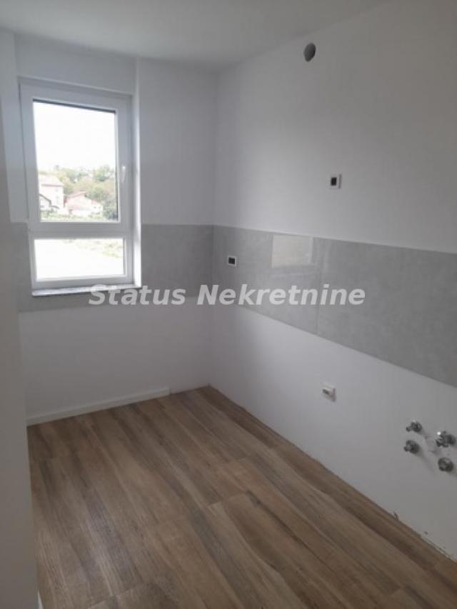 Petrovaradin-Useljiv Nov stan 116m2 sa dva Garažna Mesta-065/385 8880