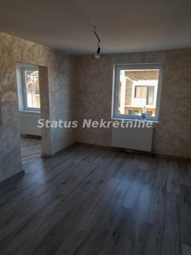 Veternik-Prazna Sedmosobna kuća 250 m2 u mirnom kraju-potreban Depozit-Zakupnina 800e-065/385 8880