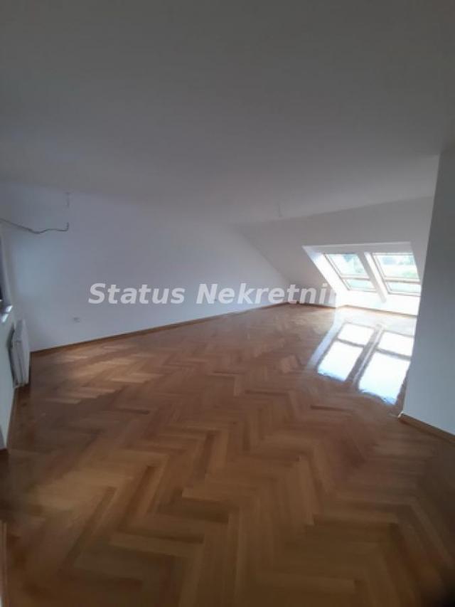 Centar-odličan nov četvorosoban stan 126 m2 na izuzetnoj lokaciji-povrat PDV-065/385 8880