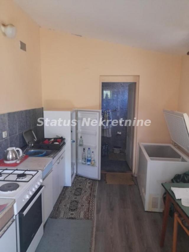 Banstol-Uknjižena Vikendica 65 m2 na lepom ravnom Placu 1067 m2 u Zelenoj Oazi-065/385 8880