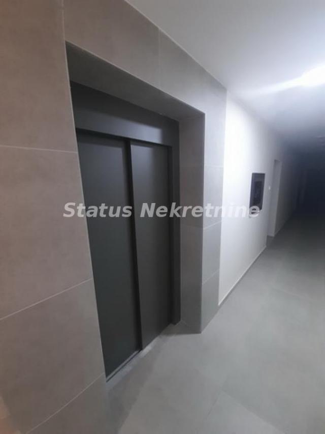 Petrovaradin- Četvorosoban PENTHAUS 101 m2 na Poželjnoj Top Lokaciji-povrat PDV-065/385 8880