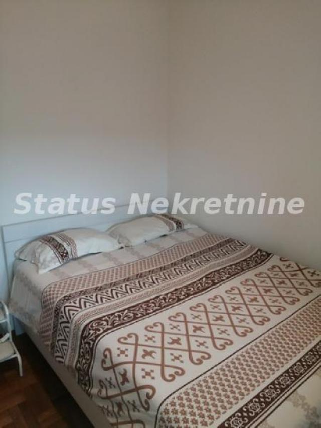 Extra lux stan-Odlična lokacija 650 eu. SA TROŠKOVIMA  - 065/3858-888