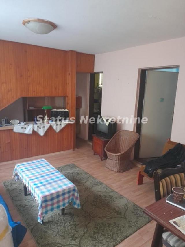 Banstol-Uknjižena Vikendica 65 m2 na lepom ravnom Placu 1067 m2 u Zelenoj Oazi-065/385 8880