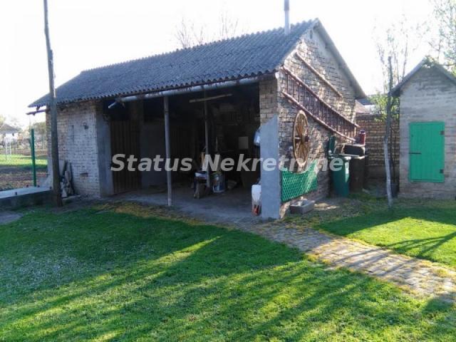 Despotovo-EKSKLUZIVA-Lepa Porodična kuća 210 m2 na Placu od 3200 m2-065/385 8880