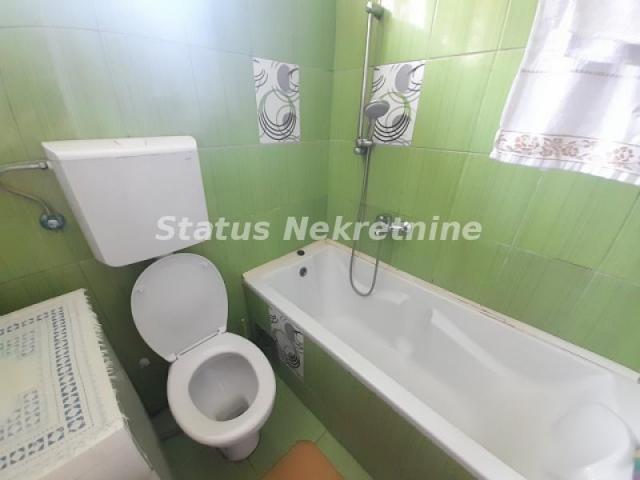 PRIZEMNA KUĆA 83M2+25M2 PLAC 384M2 AVIJACIJA 175 100EU