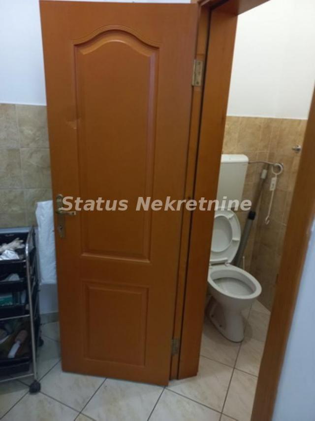 Nova Detelinara-Lep Uknjižen Lokal 23 m2 za razne namene-065/385 8880