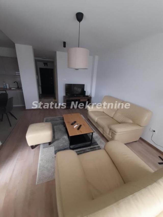 Adice-Uknjižen Namešten Šestosoban stan 170 m2-065/385 8880