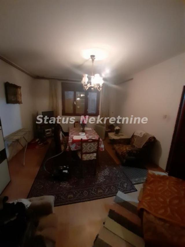 Bukovac-Spratna Porodična kuća 100 m2 na Placu od 780 m2 u Visinskom kraju-065/385 8880