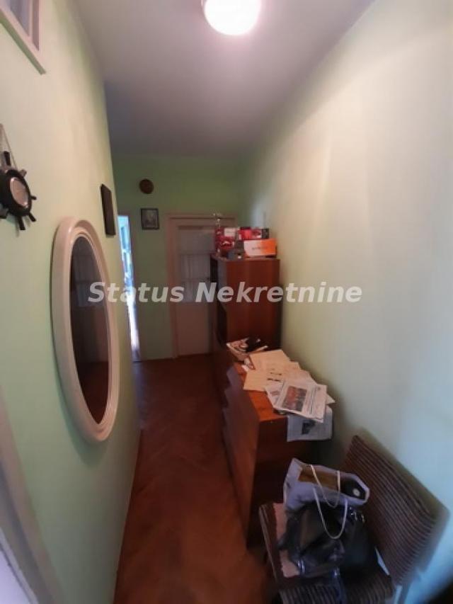 Detelinara-Uknjižen Dvosoban stan 53 m2 na drugom spratu sa dve Terase-065/385 8880