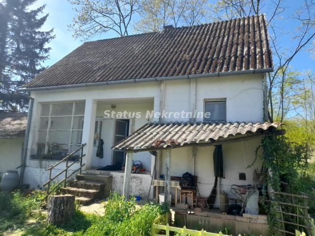 Sremski Karlovci-Fantastičan Osunčan plac 3 hektara iz 3 parcele sa pogledom za Uživanje-065/385 888